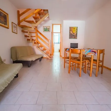 Casa de Férias Ferienhaus In Mit Grill Und Garten